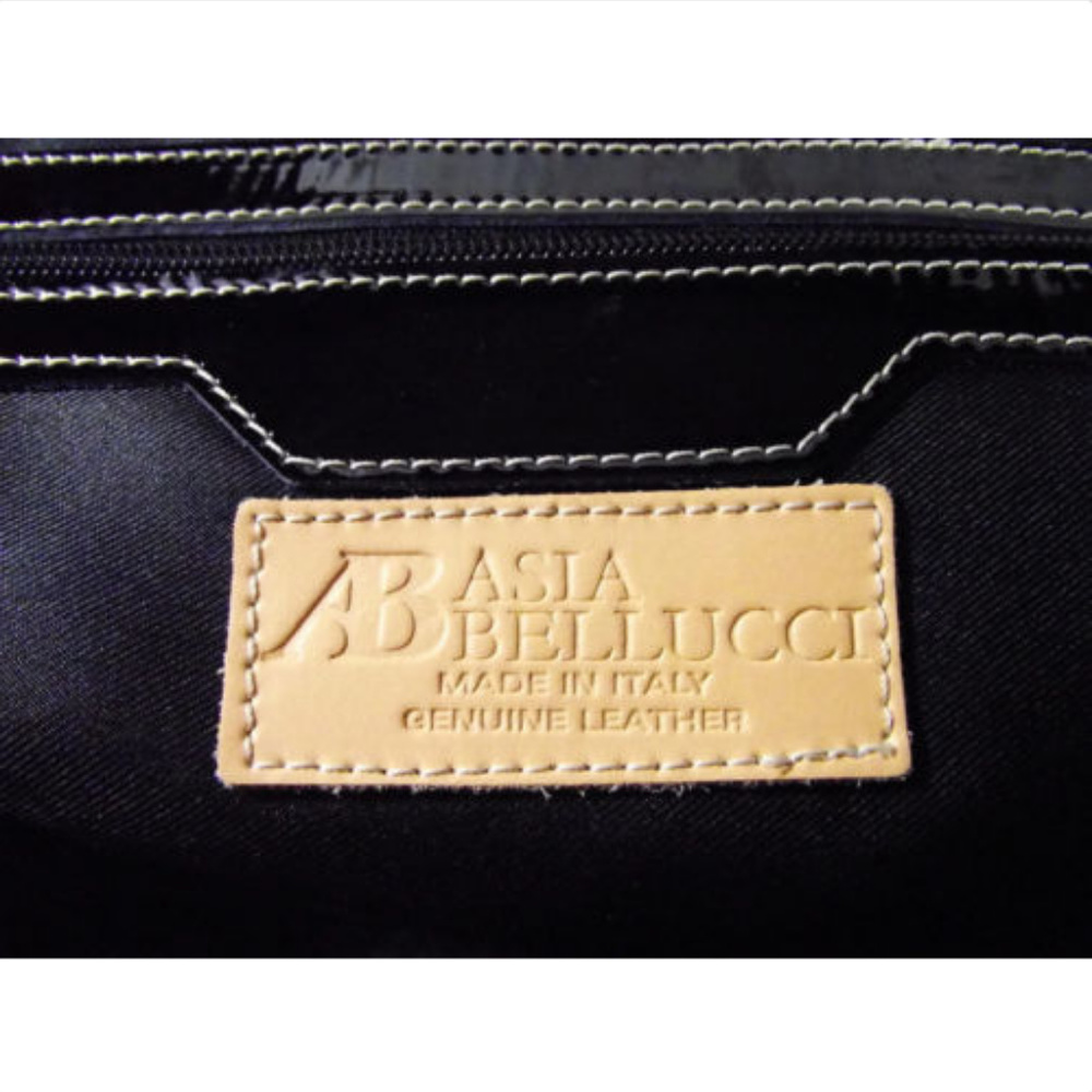 🚫SOLD🚫 Asia Bellucci Patent Leather Bag - Picture 7 of 7
